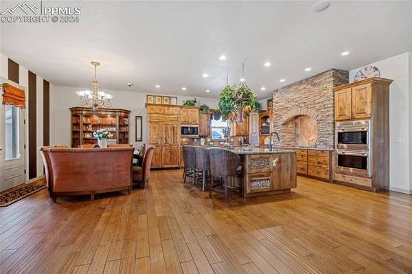 396 W Winterhaven DR, Pueblo, CO 81007