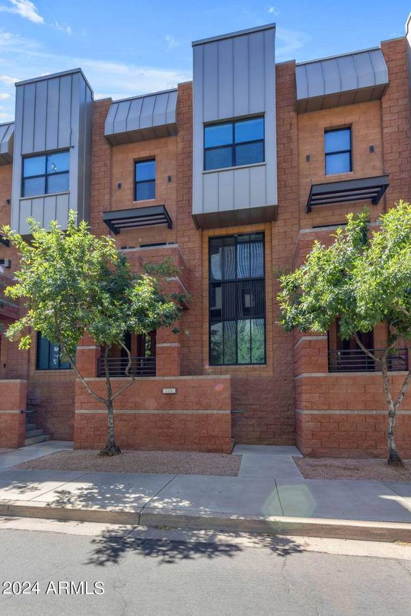 330 S FARMER Avenue #106, Tempe, AZ 85281