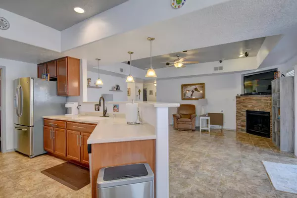6275 AZALEAS RD NW, Albuquerque, NM 87114