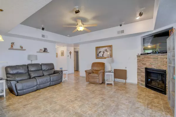 6275 AZALEAS RD NW, Albuquerque, NM 87114