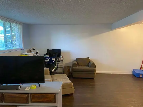 295 Columbia BLVD W #109B, Lethbridge, AB T1k 4B8