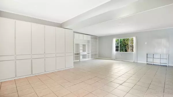 5651 Lido St, Orlando, FL 32807 - Family Room