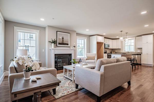 117 Falcon Crest DR #1, Gorham, ME 04038