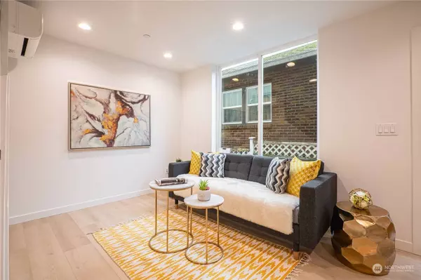 3836 Winslow PL N #B, Seattle, WA 98103