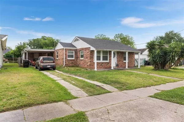 4801 GALLIER DR, New Orleans, LA 70126