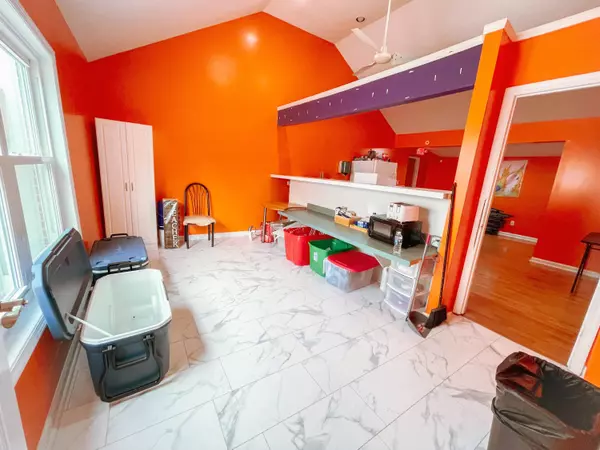 1473 Remount RD, North Charleston, SC 29406