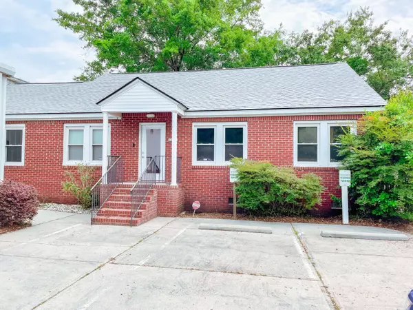 1473 Remount RD, North Charleston, SC 29406