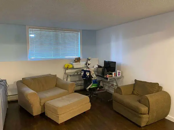 295 Columbia BLVD W #109B, Lethbridge, AB T1k 4B8