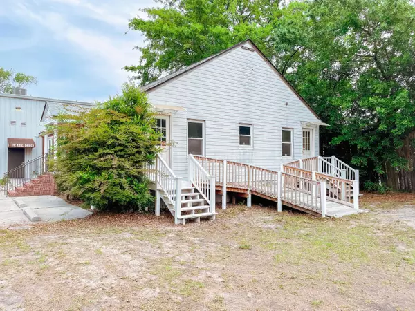 1473 Remount RD, North Charleston, SC 29406