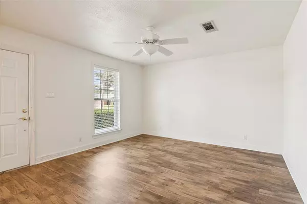 3151 Merriman ST, Port Neches, TX 77651