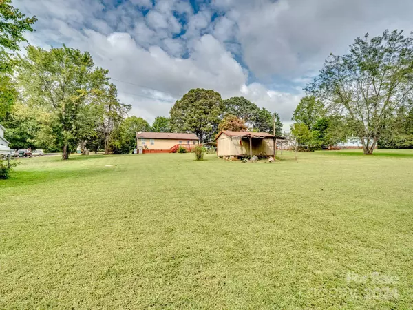 181 Chadwick RD, Harmony, NC 28634