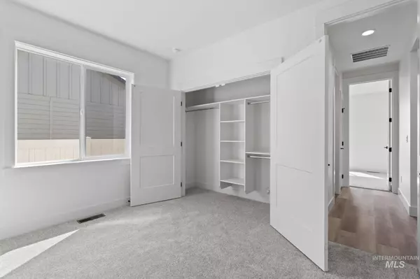 511 Grand Harvest Avenue, New Plymouth, ID 83655