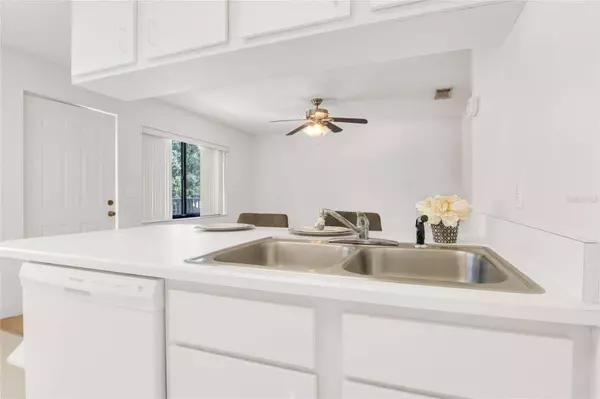 1601 BIG TREE RD #807, South Daytona, FL 32119