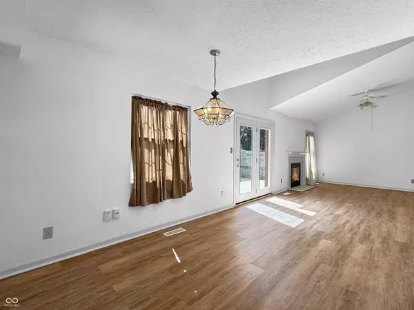 481 Van Camp SQ, Greenwood, IN 46143