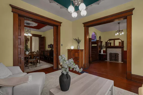 178 Buttles Avenue, Columbus, OH 43215