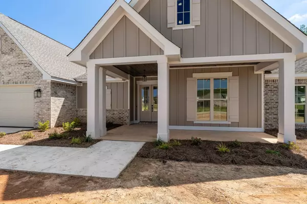 12 Redmont Dr., Sumrall, MS 39482