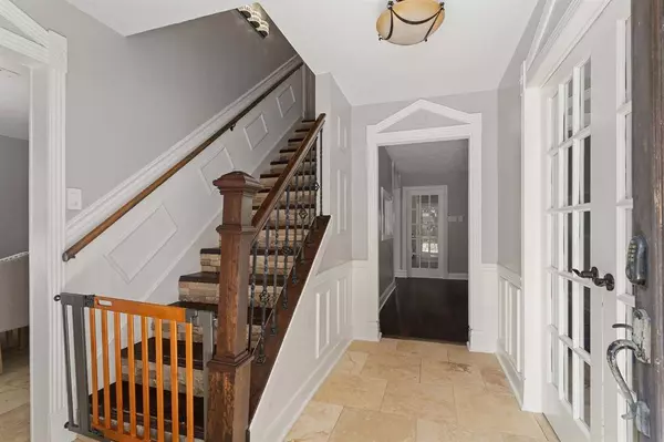 4706 Christopher PL, Houston, TX 77066