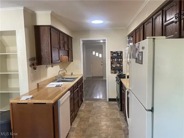 50 Moore ST, Hubbard, OH 44425