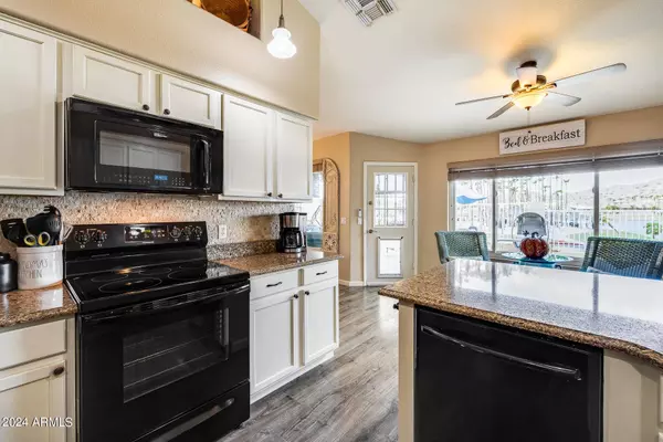 11008 CLEAR WATER --, Goodyear, AZ 85338