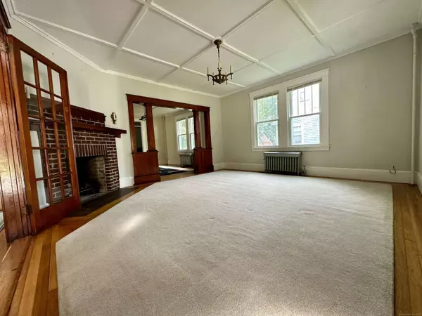 9 Julian Terrace, Norwich, CT 06360