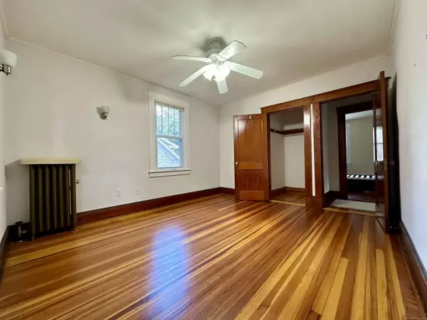 9 Julian Terrace, Norwich, CT 06360