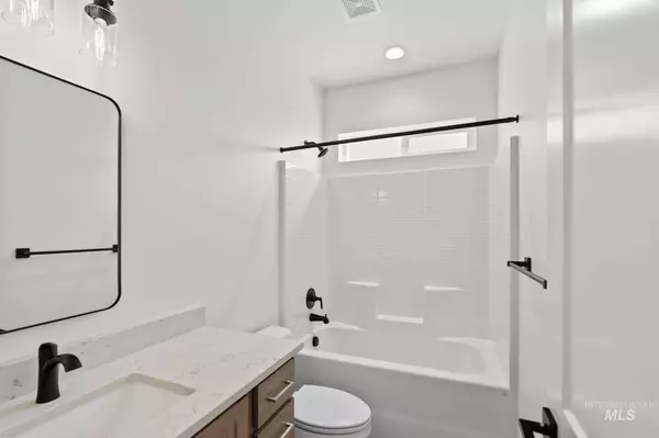 511 Grand Harvest Avenue, New Plymouth, ID 83655