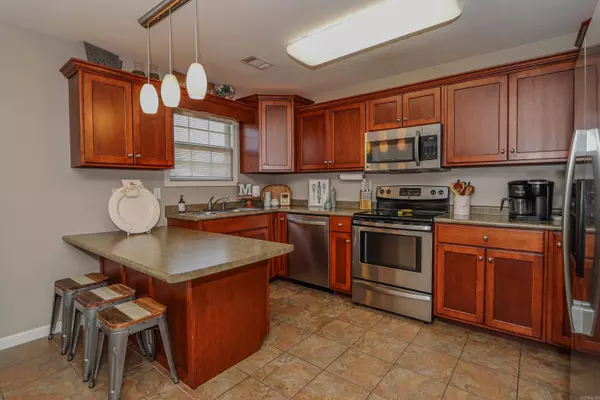 2005 Dana Marie, Paragould, AR 72450