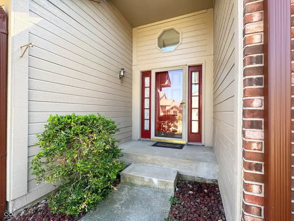 481 Van Camp SQ, Greenwood, IN 46143