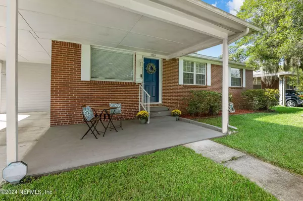 5320 POPPY DR, Jacksonville, FL 32205