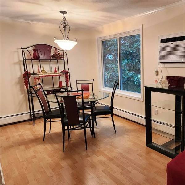 5 Wake Robin RD #212, Lincoln, RI 02865