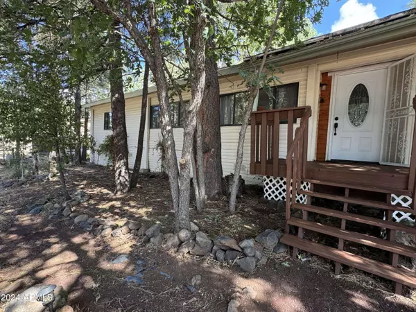 430 E LAGUNA Place, Munds Park, AZ 86017