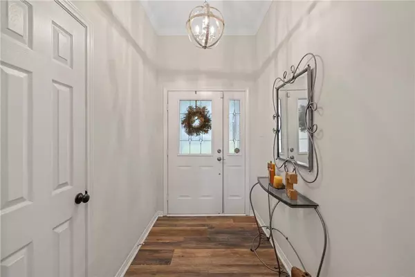 221 Lost Oaks Drive, Waco, TX 76705