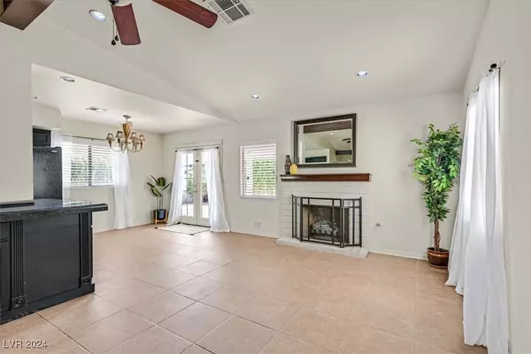 4469 Live Oak Drive #0, Las Vegas, NV 89121