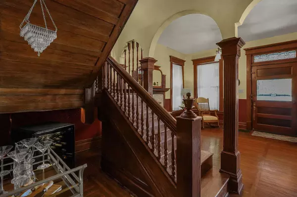 178 Buttles Avenue, Columbus, OH 43215