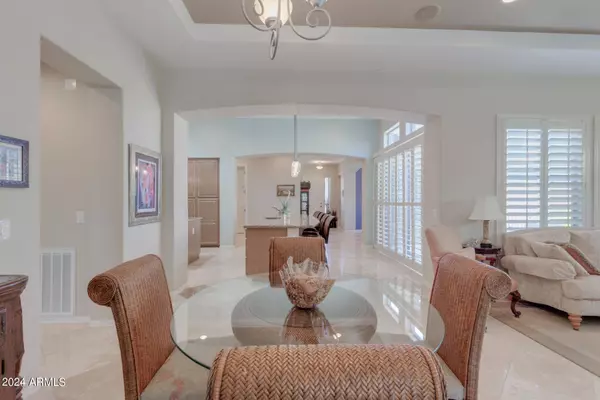 4137 E SOURWOOD Drive, Gilbert, AZ 85298