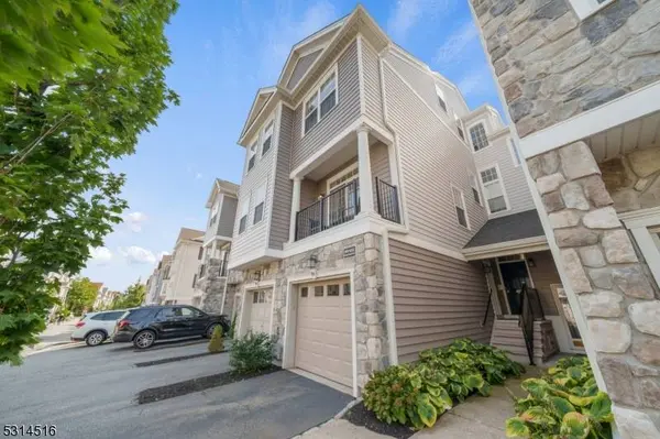 96 George Russell Way, Clifton City, NJ 07013