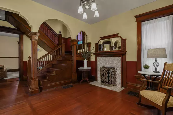 178 Buttles Avenue, Columbus, OH 43215