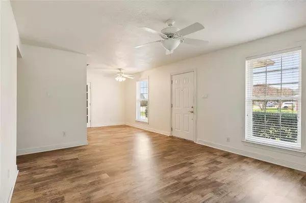 3151 Merriman ST, Port Neches, TX 77651