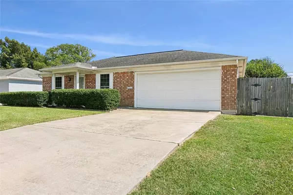 3151 Merriman ST, Port Neches, TX 77651