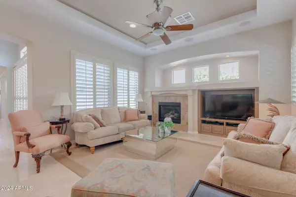 4137 E SOURWOOD Drive, Gilbert, AZ 85298