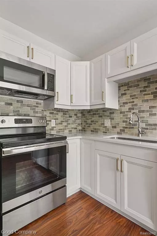 23466 FOREST Street, Oak Park, MI 48237