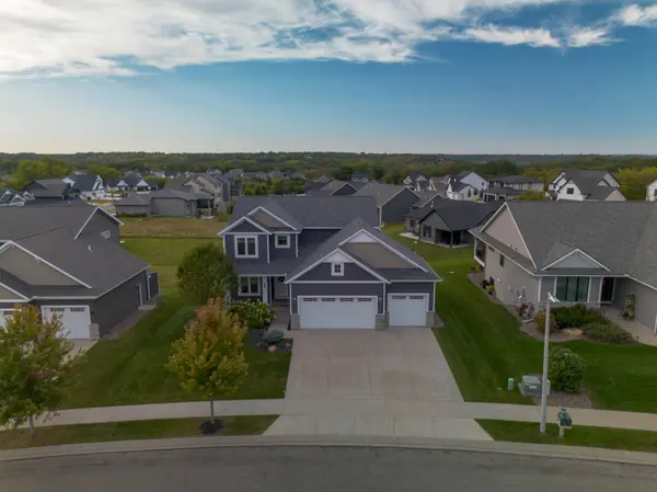 3235 Woodstone DR SW, Rochester, MN 55902