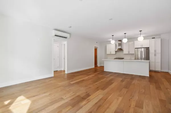 383 Commercial ST #312, Portland, ME 04101