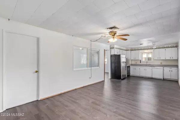 5707 W Tumbling F Street, Tucson, AZ 85713