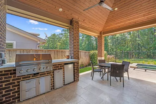 119 Timberfalls DR, Conroe, TX 77384