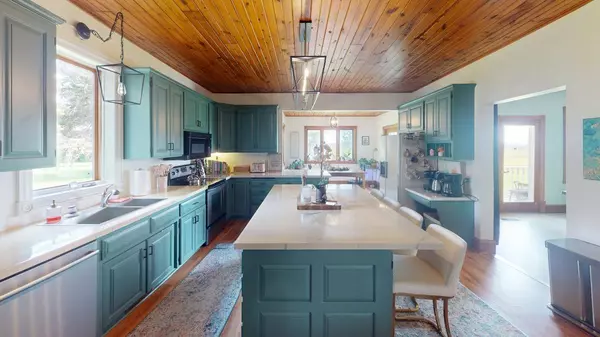 6704 70th ST, Glencoe, MN 55336