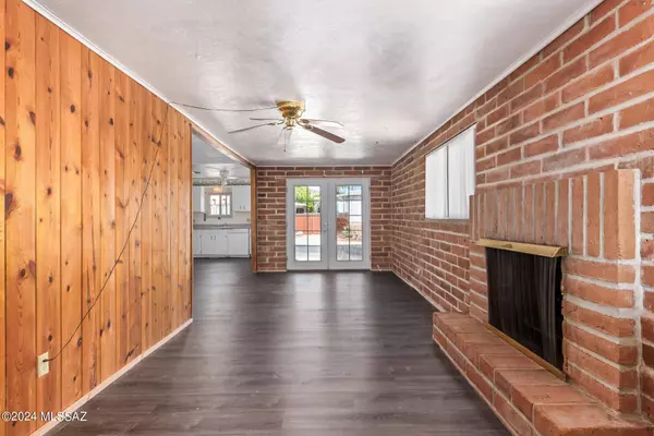 5707 W Tumbling F Street, Tucson, AZ 85713