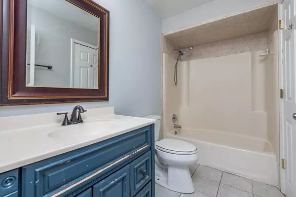 2001 34th Street, Zion, IL 60099