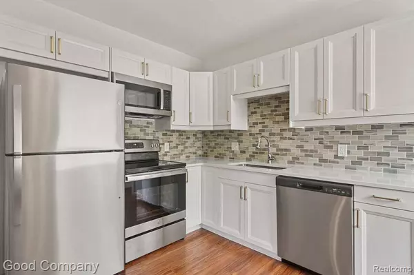 23466 FOREST Street, Oak Park, MI 48237