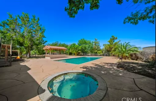 2209 W Avenue O-4, Palmdale, CA 93551-3366